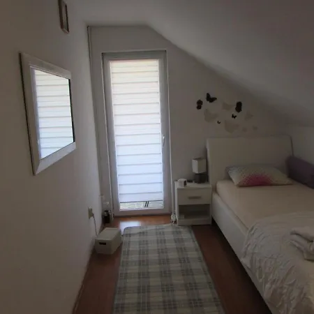 Jejna House Old Town Apartman